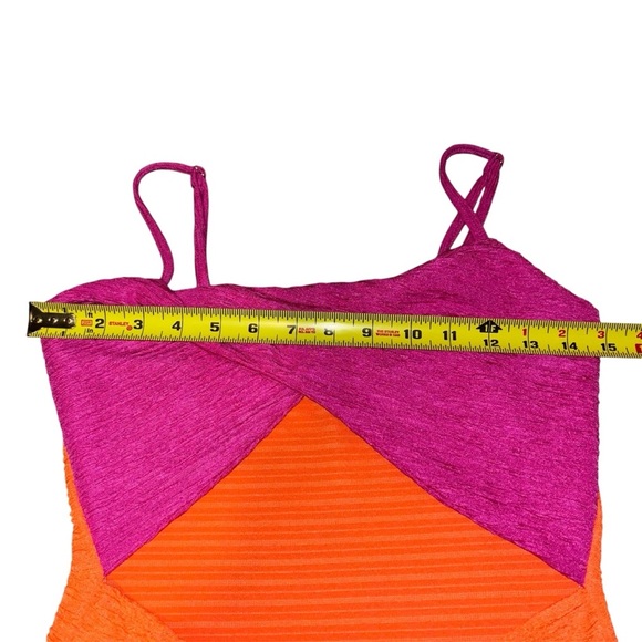 SHEIN Prive Two Tone Twist Front Cut Out Cami Sweater Dress Size Medium - Picture 6 of 8